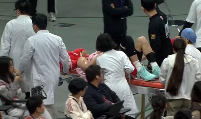 开云-广州男篮遭遇沉重打击！郭艾伦再次遭遇重伤，恐面临赛季报销